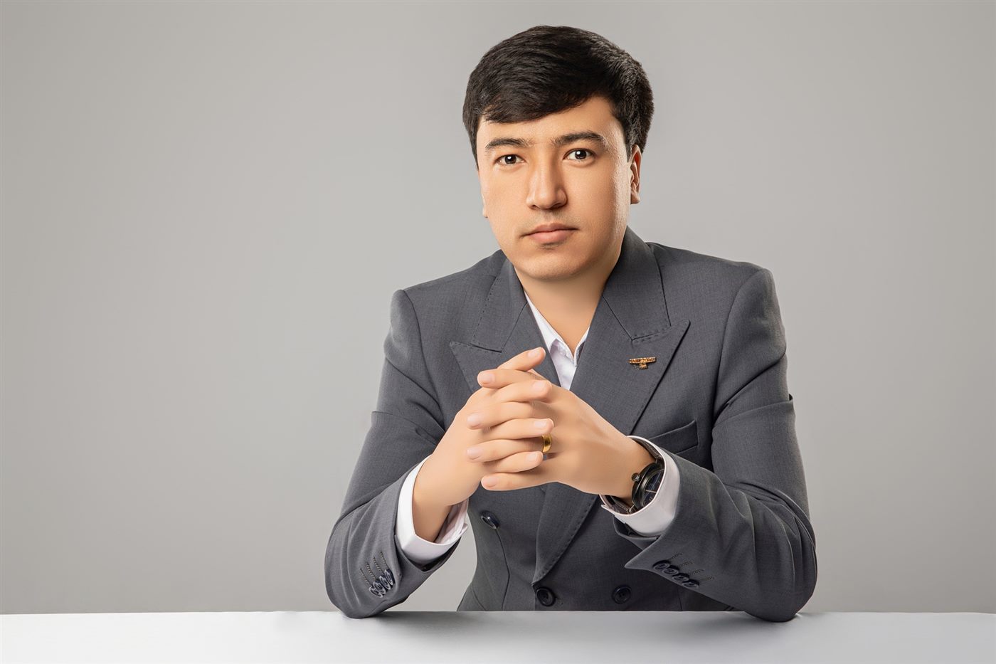 欧尔兰老师形象照